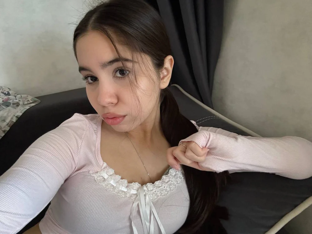 ellies_joy's Offline XXX Chat