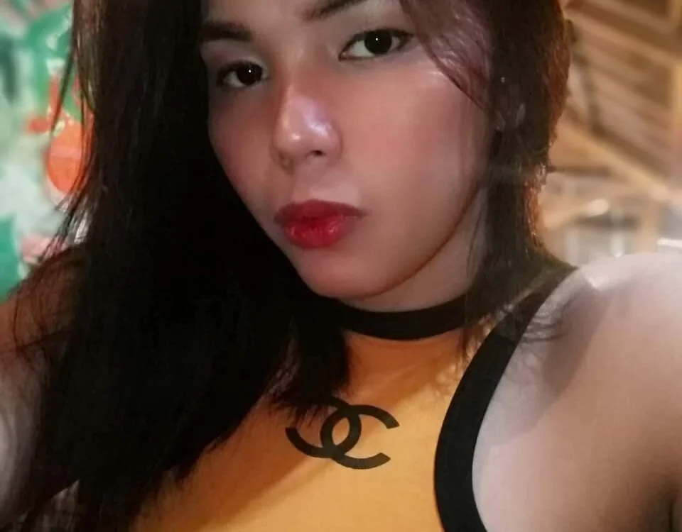 HolLyFaaCKer 離線 XXX 聊天