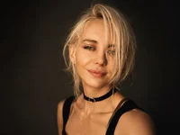 blonde_ice_ann's webcam live show