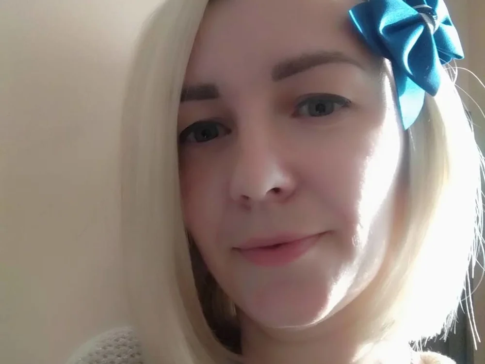 _Mia_Moon_'s Offline Chat Room