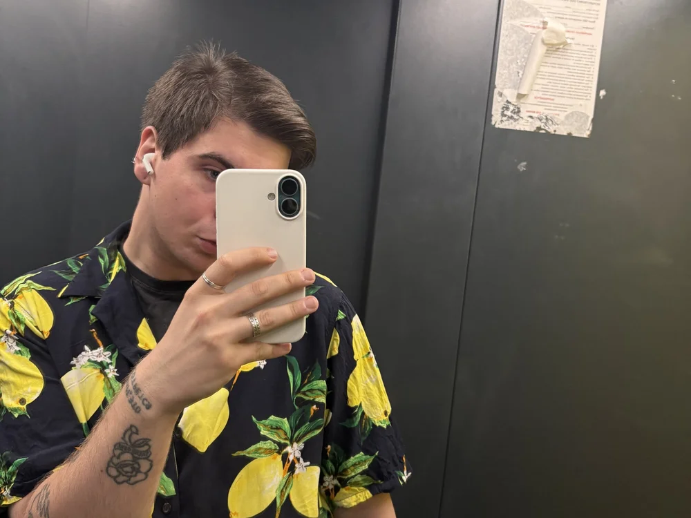 Ivan988899's Offline XXX Chat