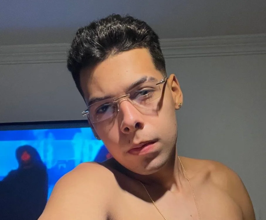 secret_boy2418 offline chatrum
