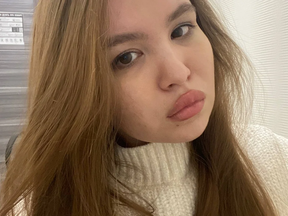 Chloe_Berger's Offline Chat Room