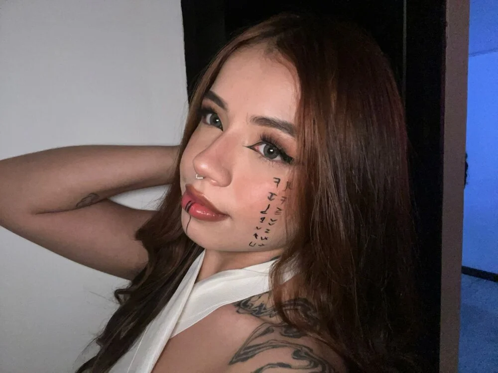 Aly_ix Offline XXX Chat