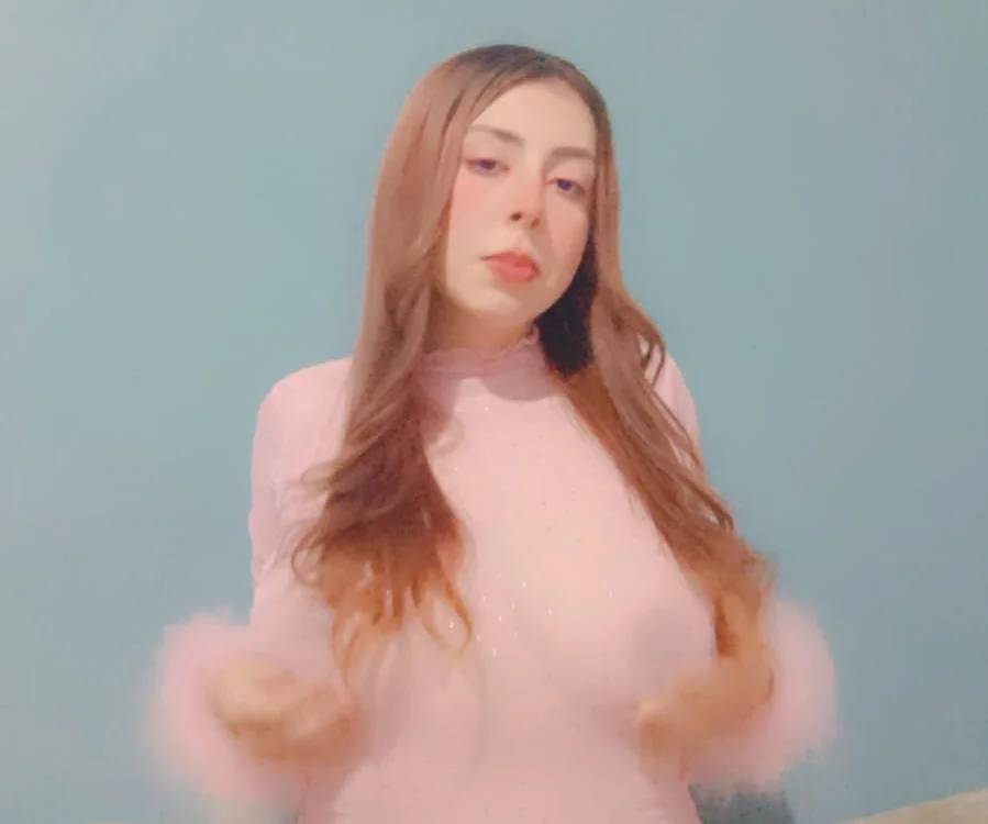 Krismee's Offline XXX Chat