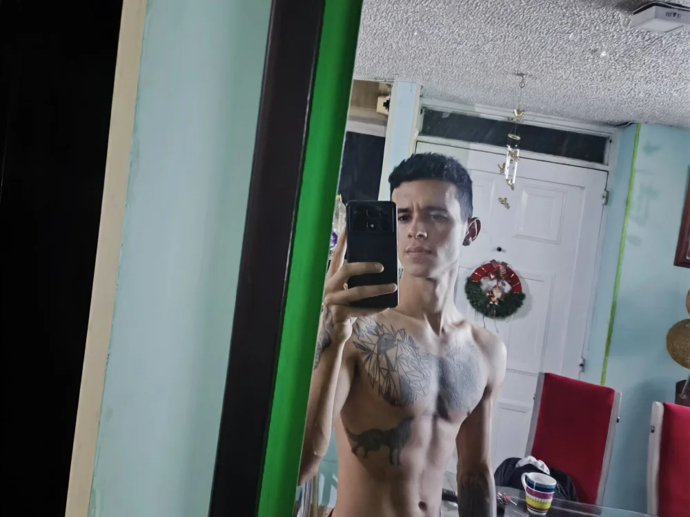 jamesr021 cam model