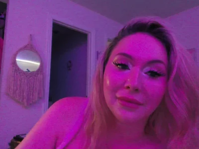 TheCougarNextDoor on StripChat