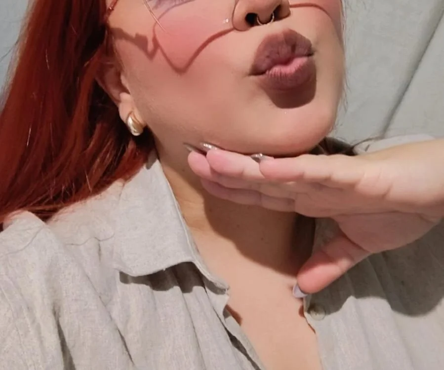 Dara_Bell Offline XXX-chat