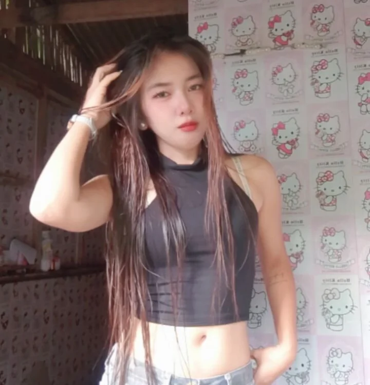 hot_sexy27 Obrolan XXX Offline