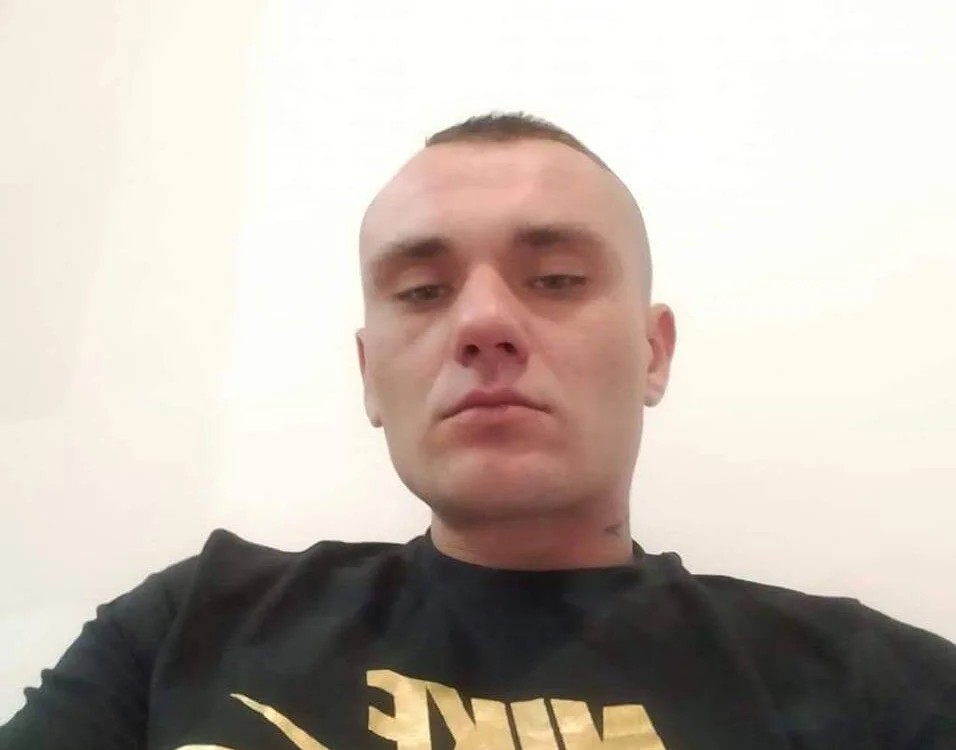 Garfilddd's Offline Chat Room