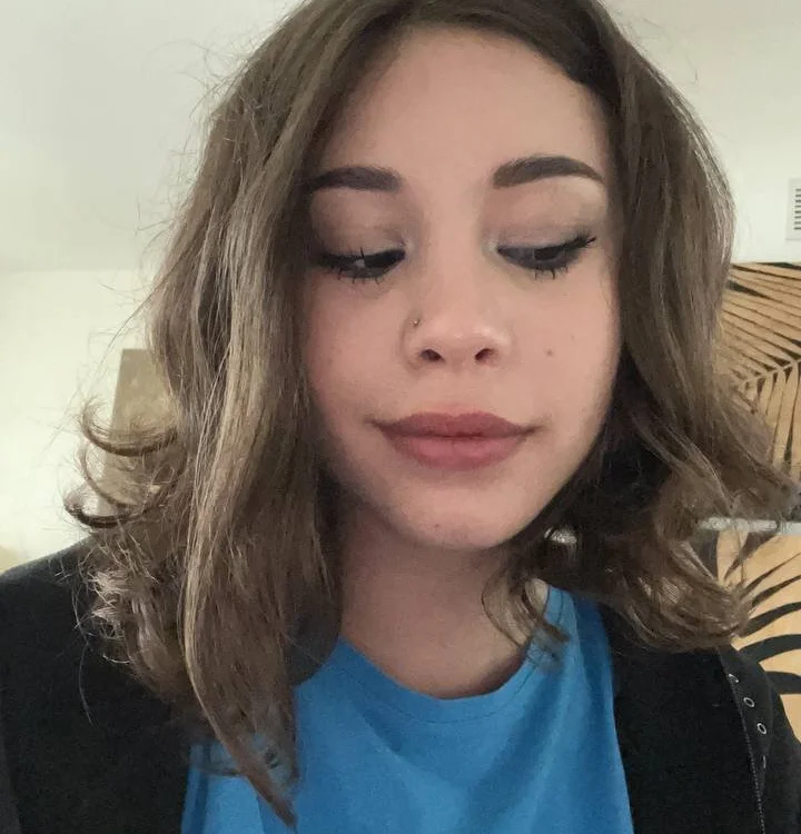 BettyRipsom's Offline Chat Room