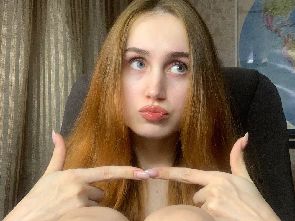 EvaPhillipson's Offline Chat Room
