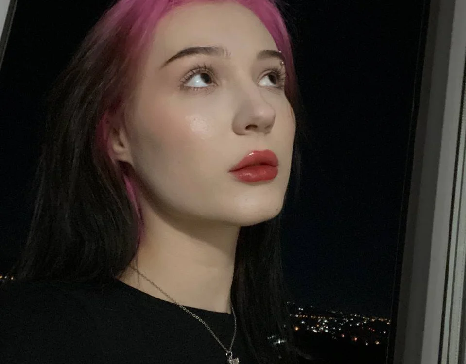 DorieKravec offline chatrum