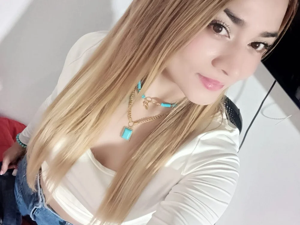 emmaa_grey's Offline XXX Chat