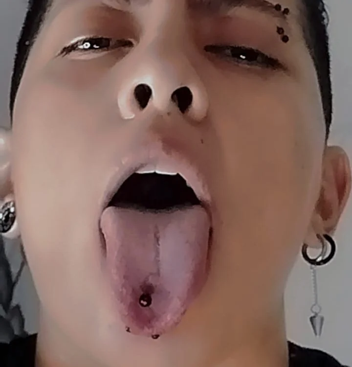 Aleja1214's Offline XXX Chat