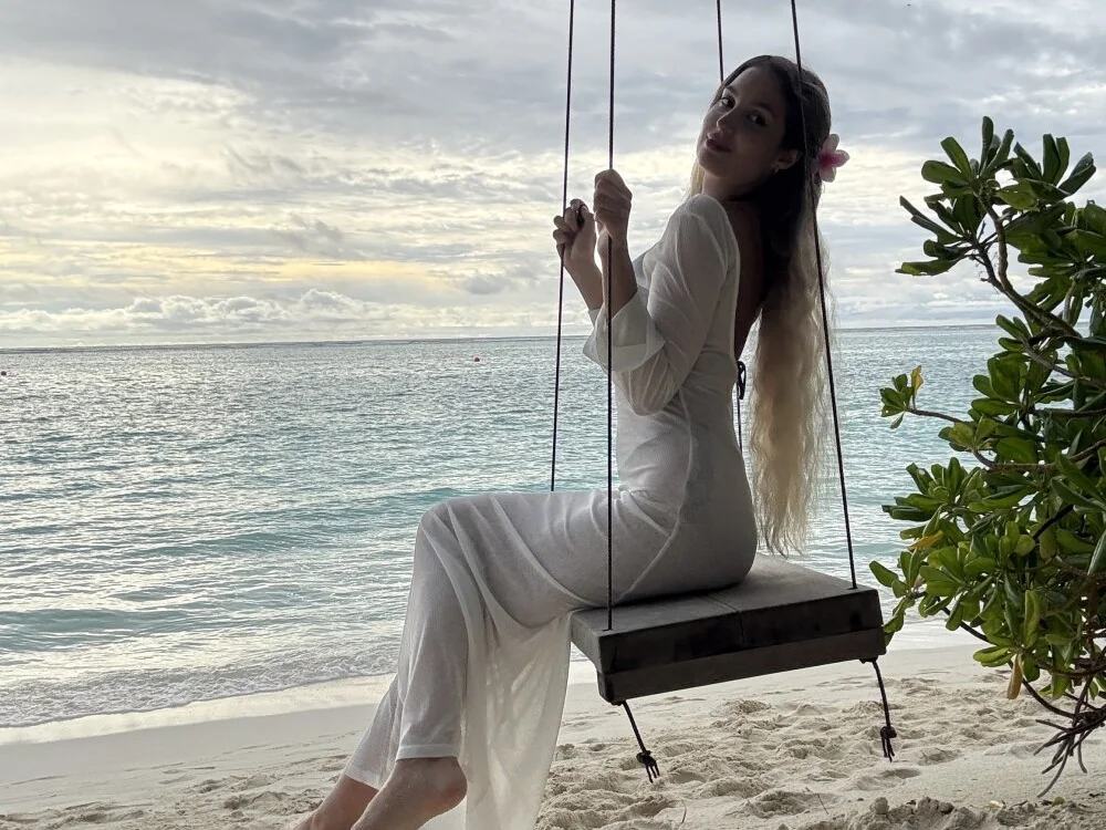 Lunaraif's Offline XXX Chat