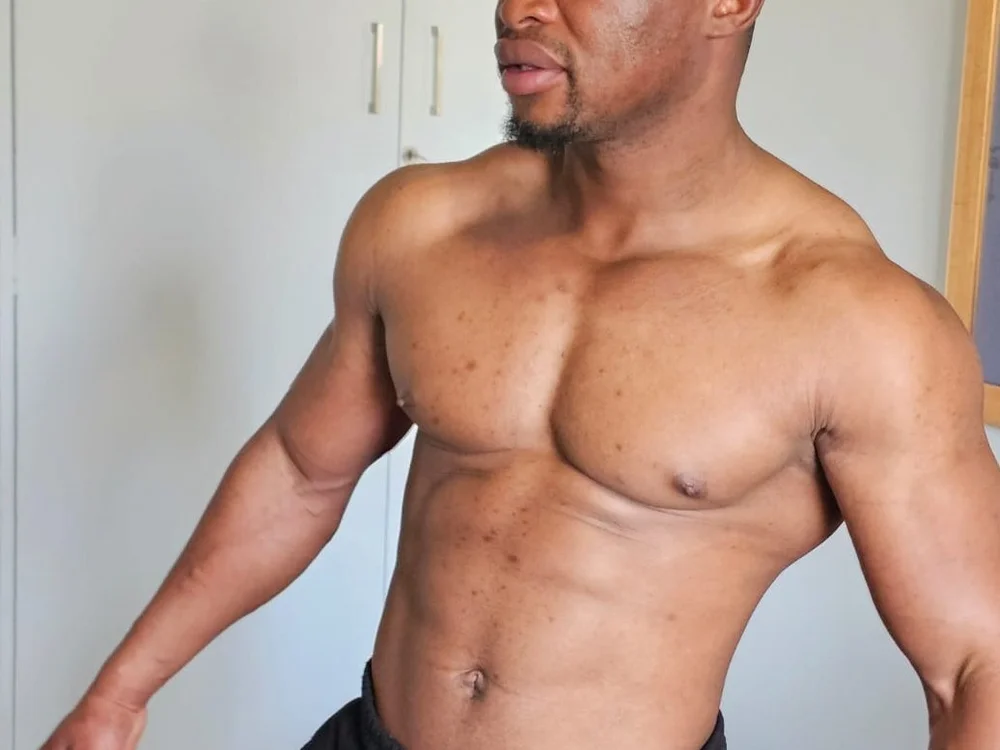 Jmuscle2J Adlı Modelin Çevrimdışı XXX Sohbeti