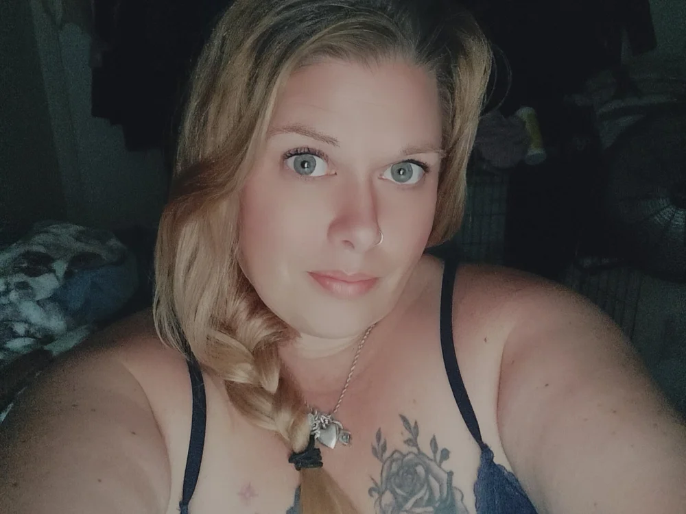 Kiki_Luv offline chatrum