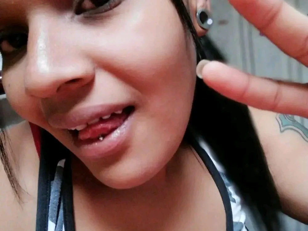 sexybronwlatin's Offline XXX Chat