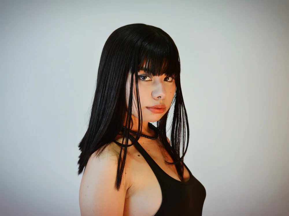 bella_raven18's Offline Chat Room