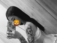 GuggaHell's Live XXX Chat