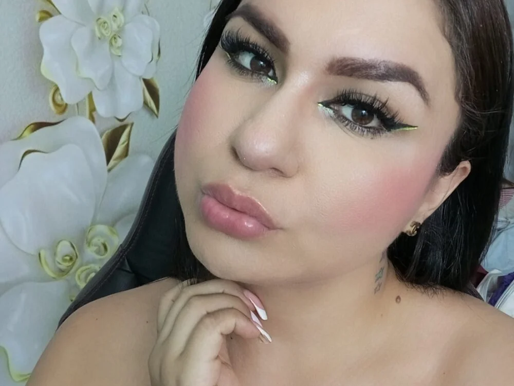 _curvy_latina: офлайн-секс-чат