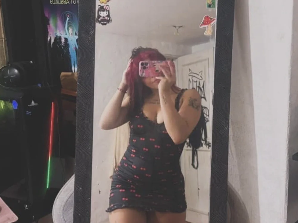 cherry_mari's Offline Chat Room