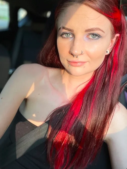 Ally_Elena's Offline XXX Chat
