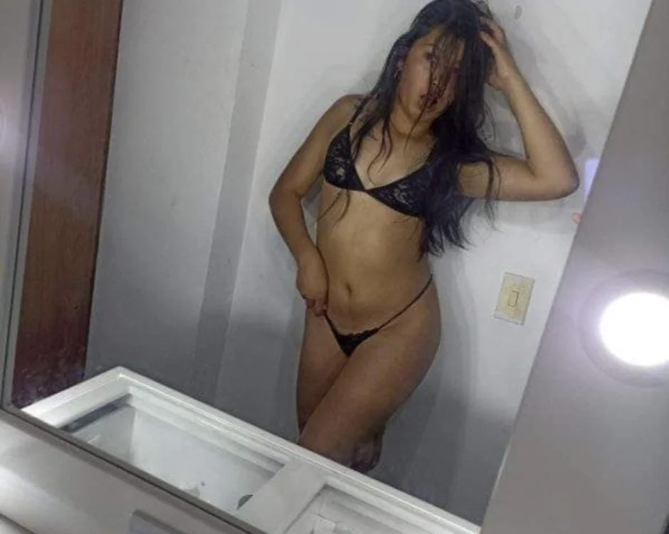 emily_rosse04: συνομιλία ΧΧΧ εκτός σύνδεσης