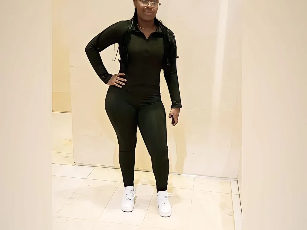 Offline chatovací místnost Atractiveebonygoddess