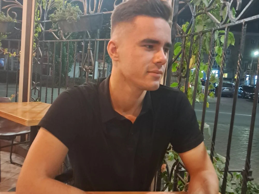 Ashton_Key's Offline XXX Chat