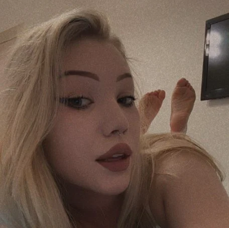 PollyTaylor_ offline chatrum
