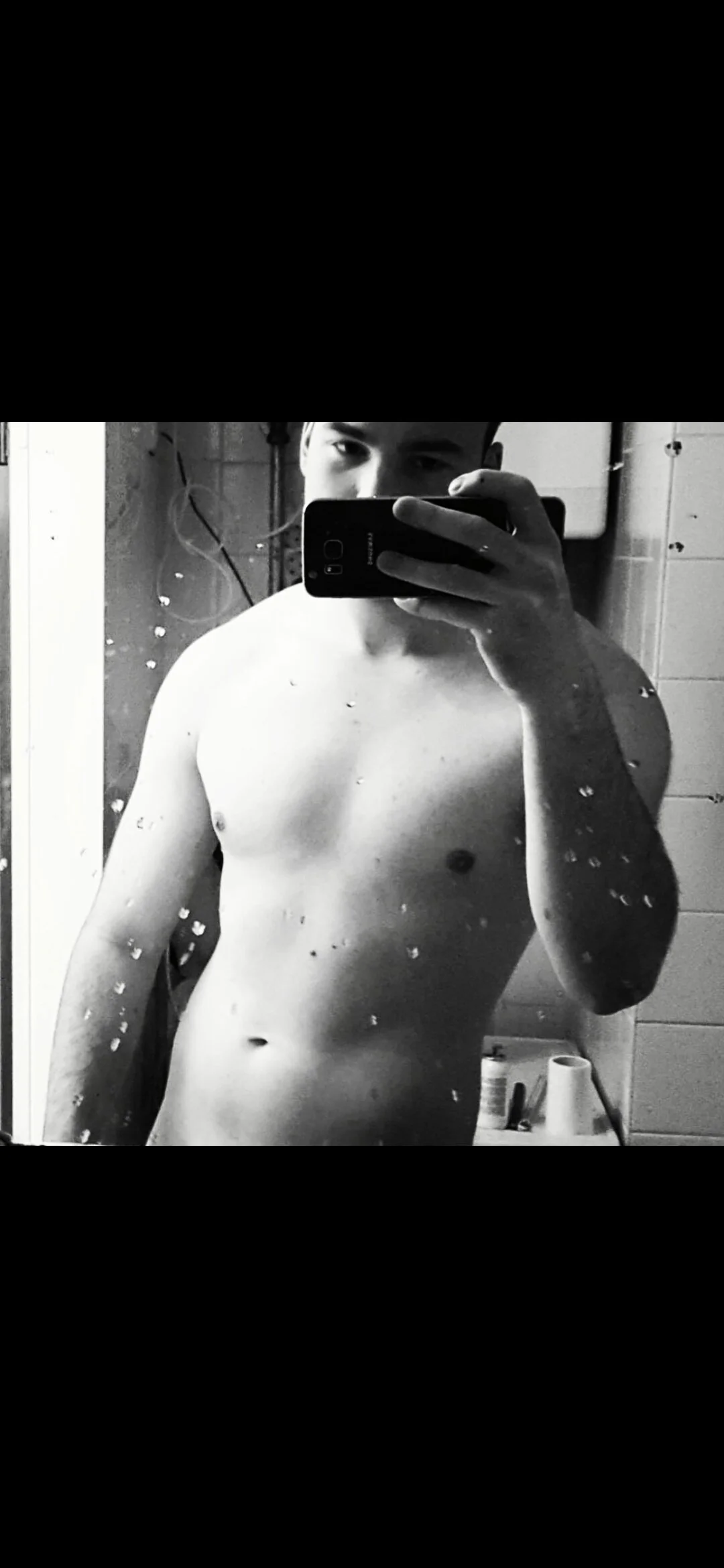 Boy18cm93 live webcam