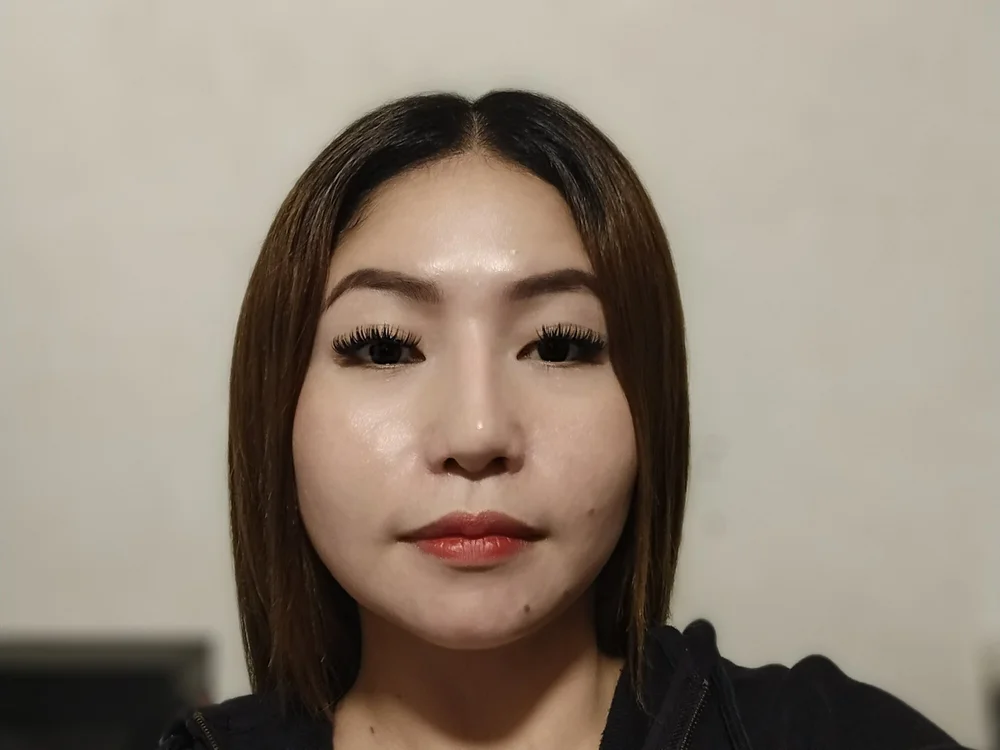 PRETTY_EVA_XXX's Offline Chat Room