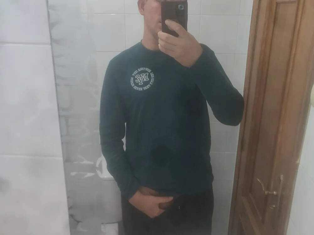 alexandrevictor6969 offline XXX-chatje