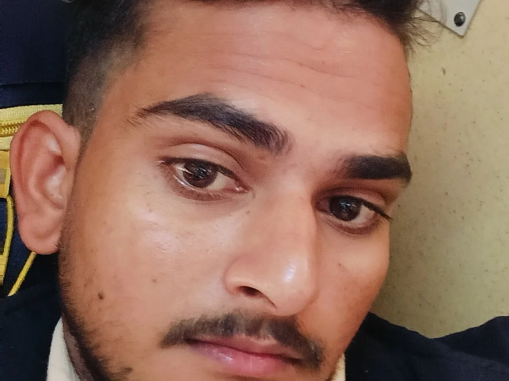surendra9352's Offline Chat Room