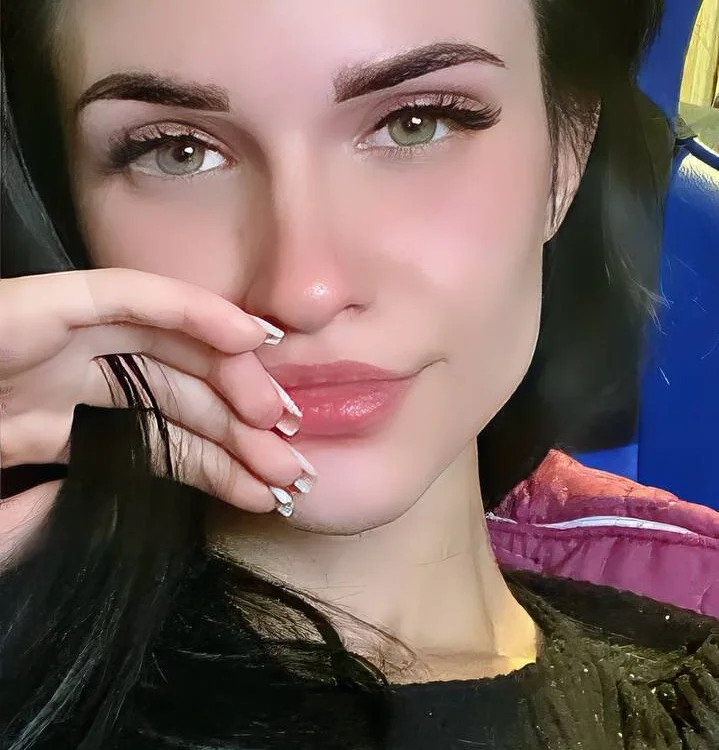 Moonlightt19's Offline Chat Room
