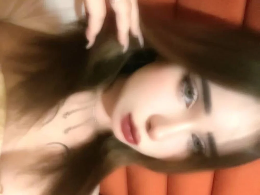 lilit_hell's Offline Chat Room