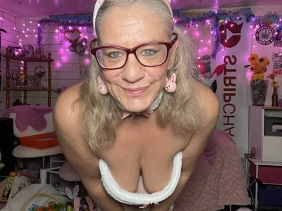 TrenaAnne - facesitting