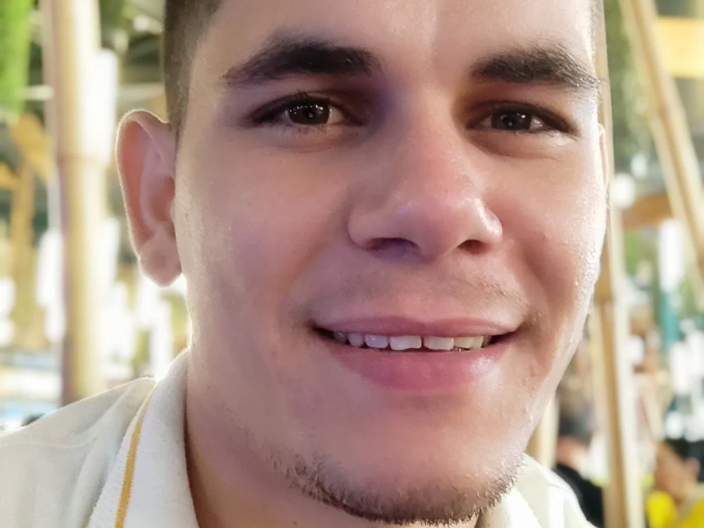tutankamon66's Offline Chat Room
