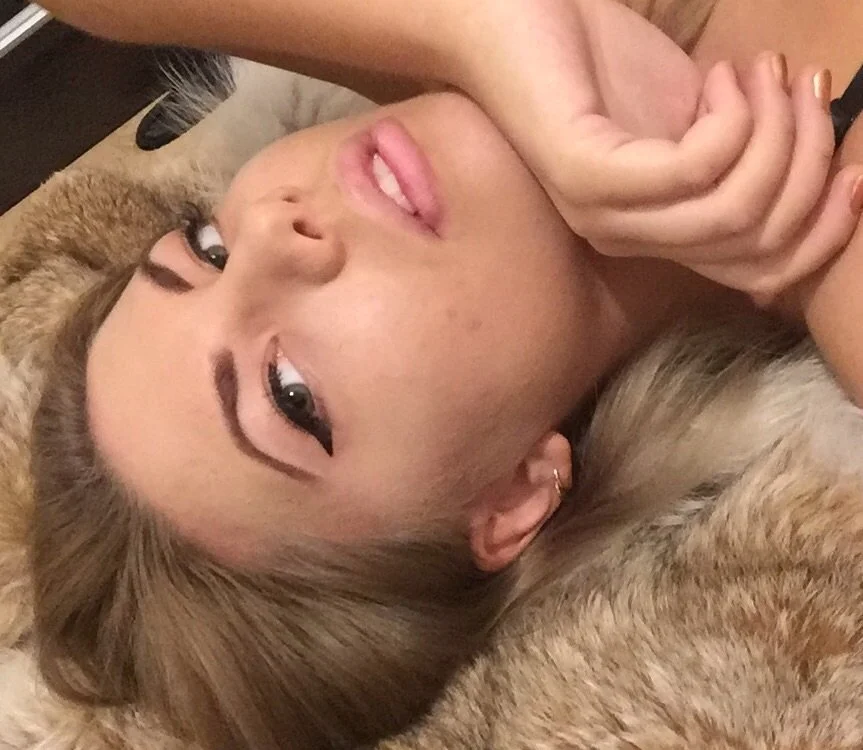 SALLY_HADSON's Offline XXX Chat