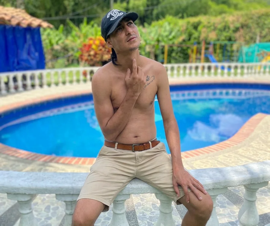 Alpha_Omega_miguel Offline XXX-chat