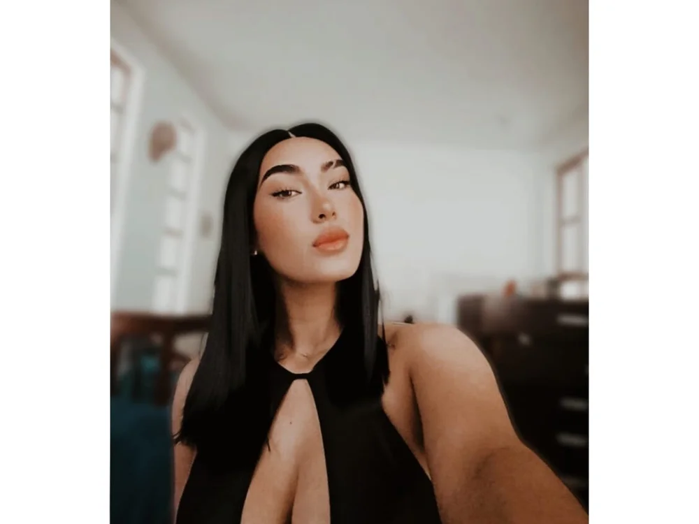 Celine_Diorn Offline chat-huone