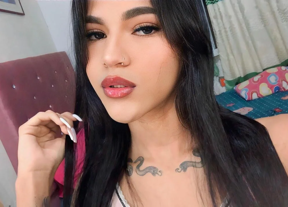 Vicky_Jenner_'s Offline Chat Room