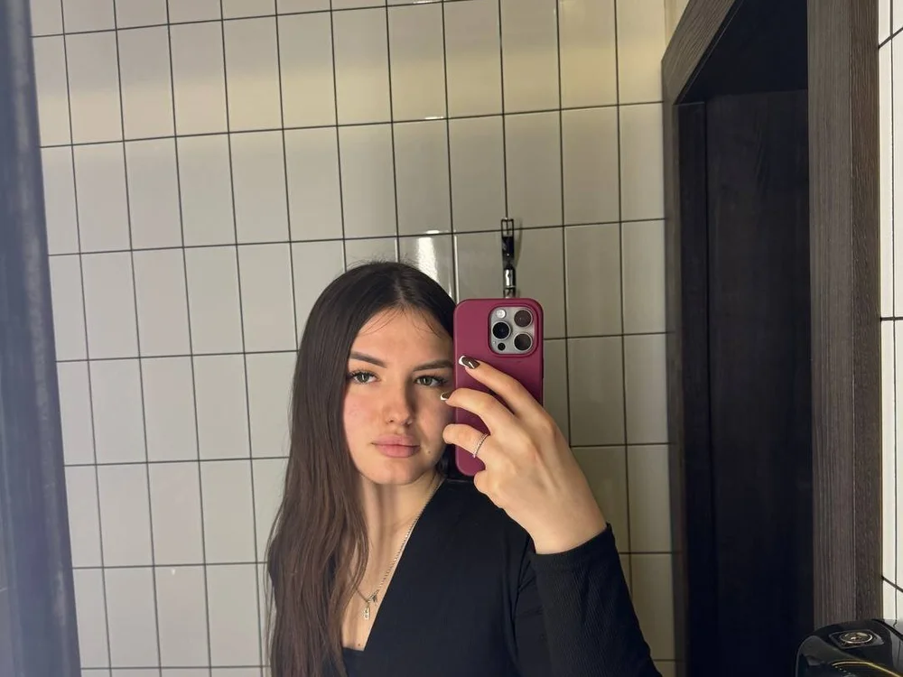 Vika_Skye offline chatrum