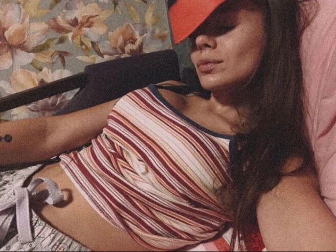 HotBaby666's Offline XXX Chat