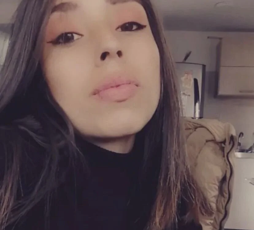 dollalejandra's Offline Chat Room