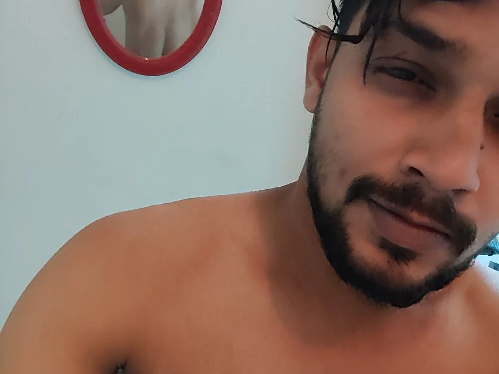 Chatroom XXX hors ligne de Gujjuboy5544