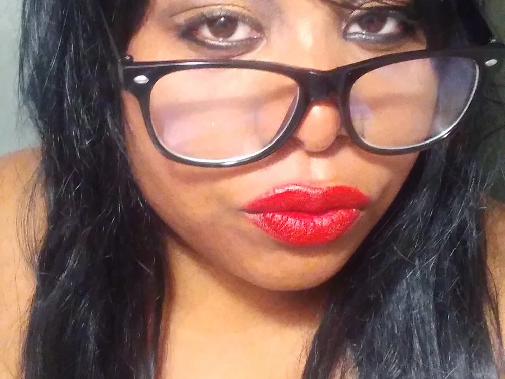 Foxybabevixen's Offline Chat Room