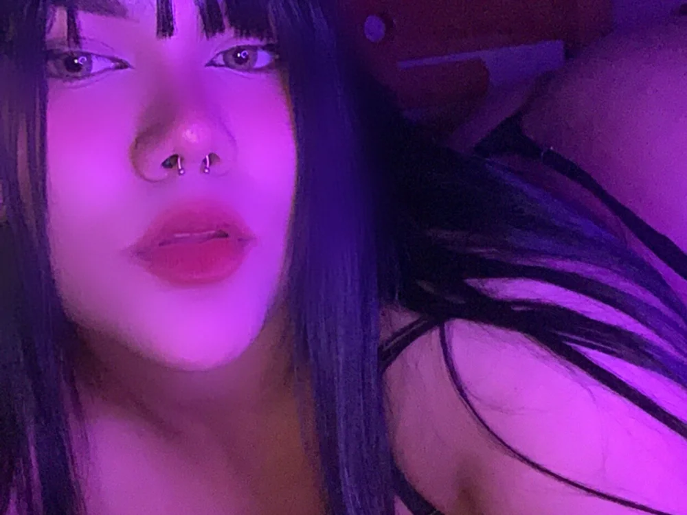 chicamala's Offline Chat Room